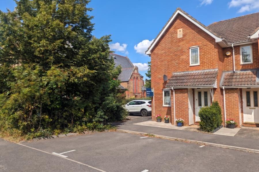 House Strathcona Gardens in Woking