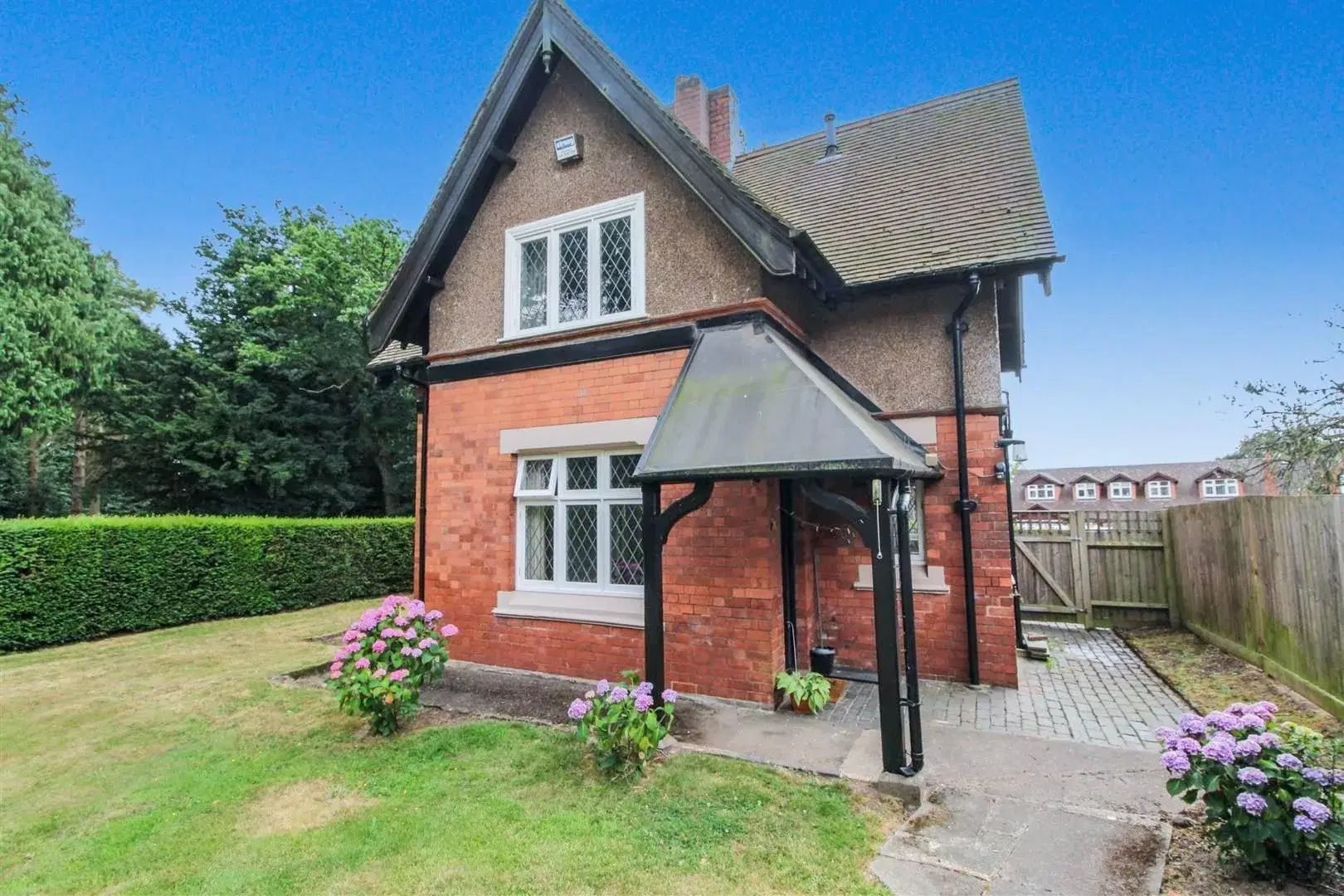 House Queenswood Court in Coventry