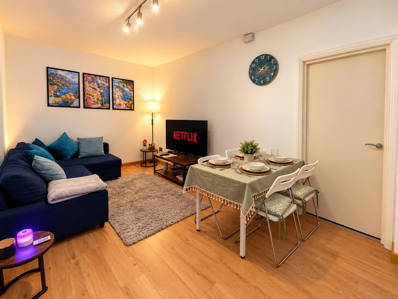 Flat Linden Gardens in Greater London