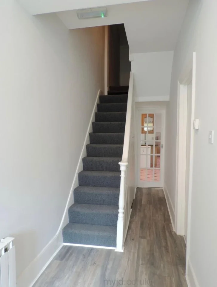 Room Griffin Road in Greater London