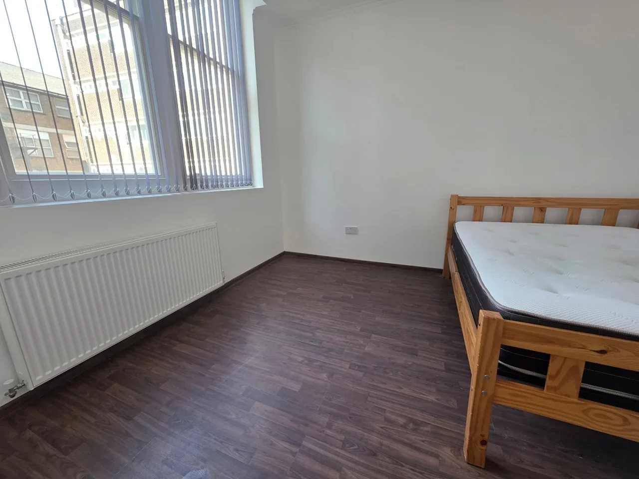 Flat Bute Street in Luton