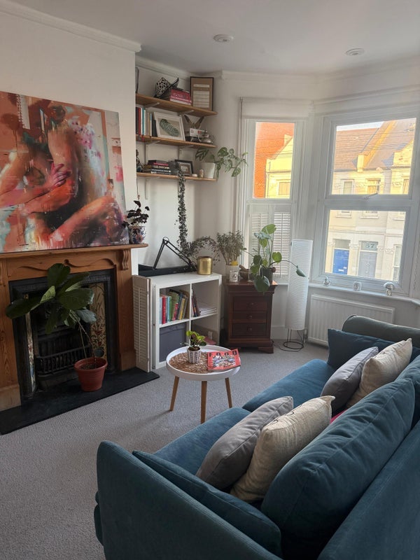 Room Crealock Street in Greater London