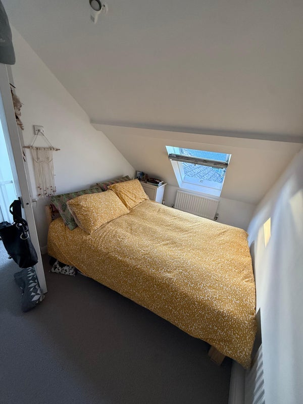 Room Crealock Street in Greater London
