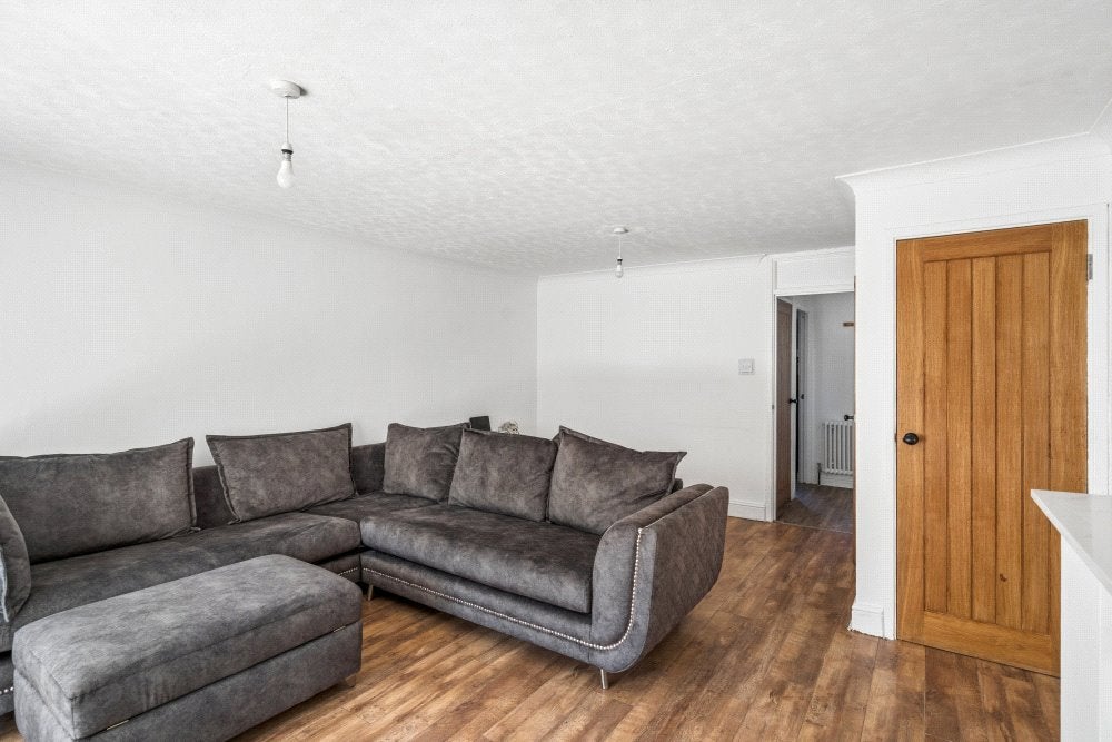 House Hetherington Way in Greater London