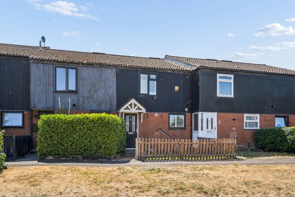 House Hetherington Way in Greater London