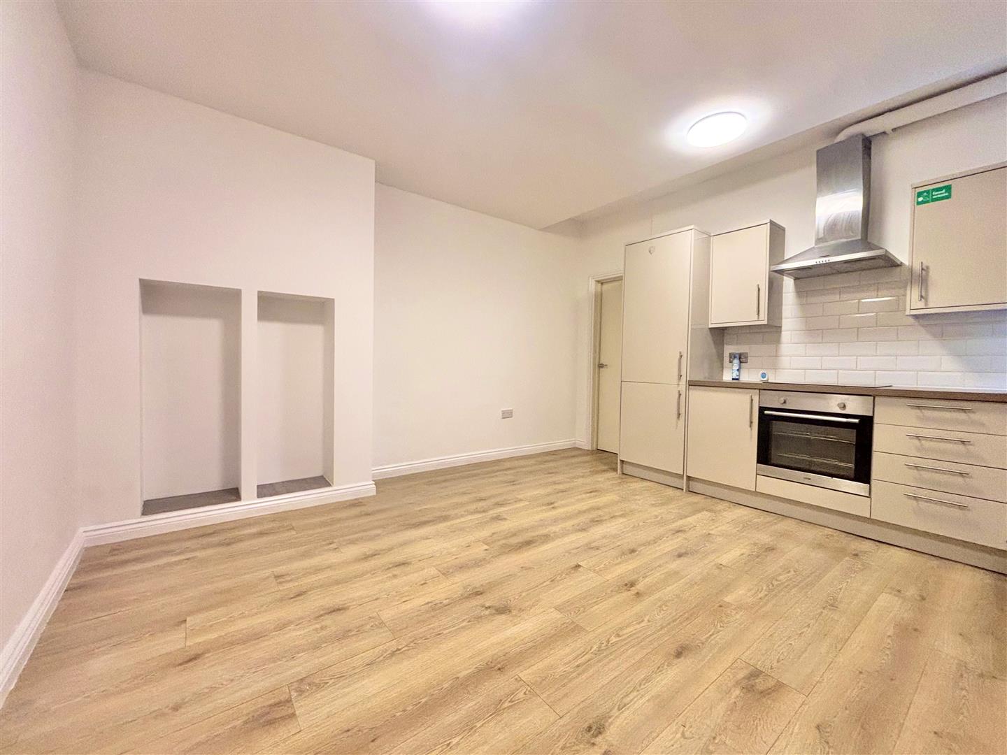 Flat The Broadway in Colwell Bay