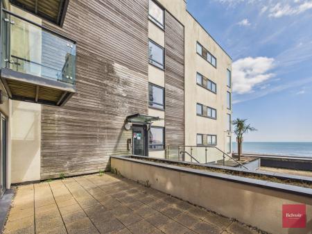 Flat Trawler Road in Swansea