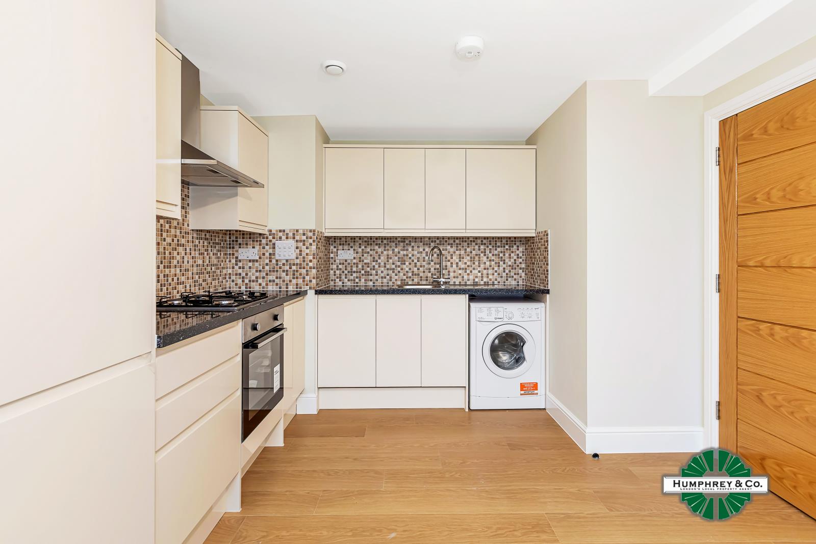 Flat Cameron Road in Greater London