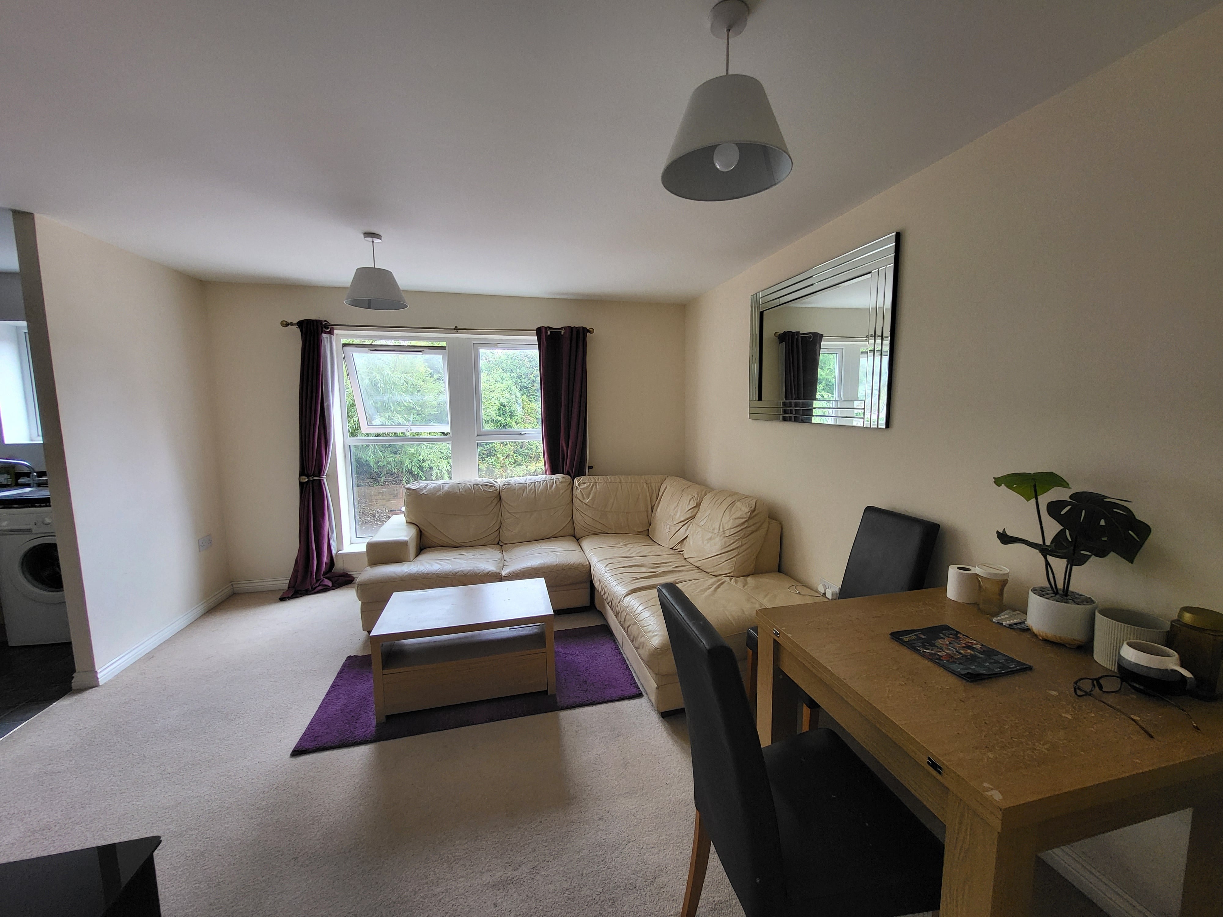 Flat Chain Court in Swindon
