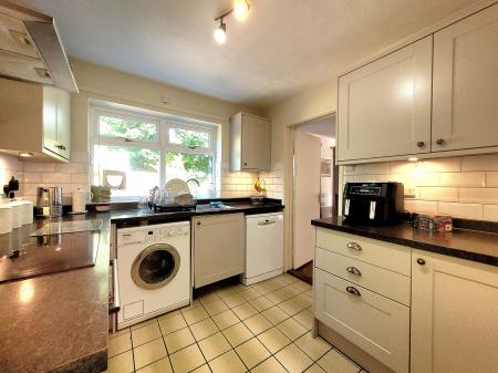 House Bentinck Close in Gerrards Cross