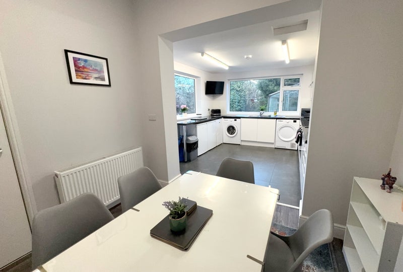 Room Beeches Road in Sandwell