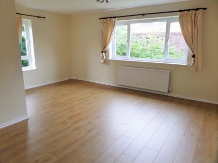 Flat Iona Way in Mid Sussex