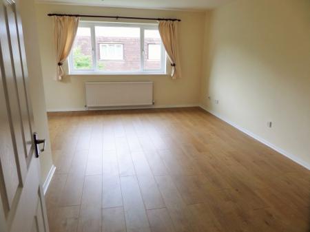 Flat Iona Way in Mid Sussex