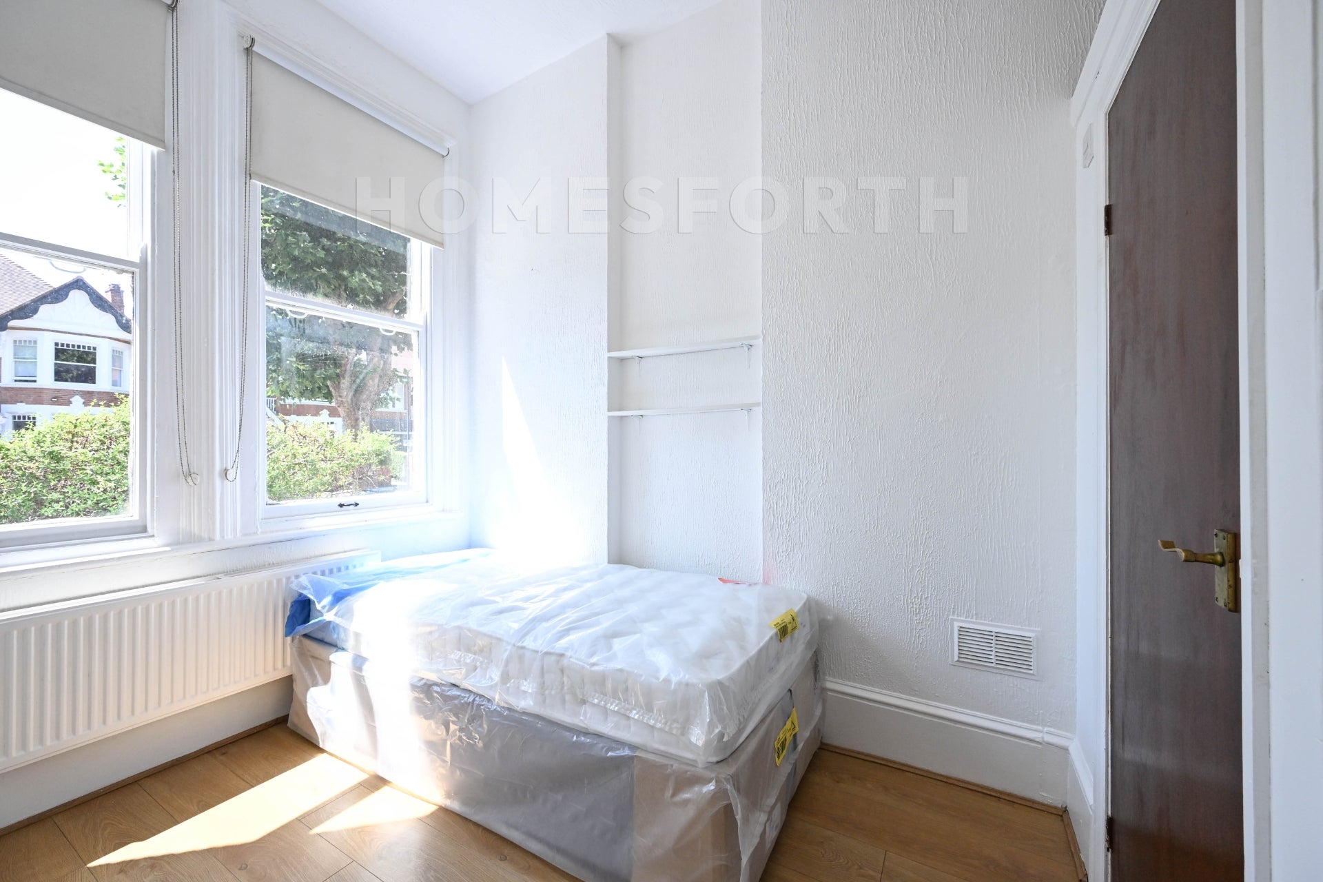 Flat Teignmouth Road in Greater London