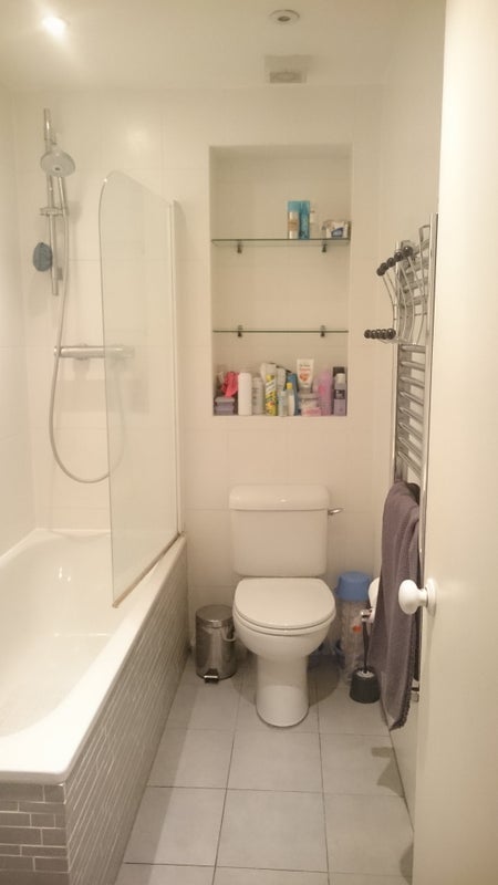 Room Netherwood Road in Greater London
