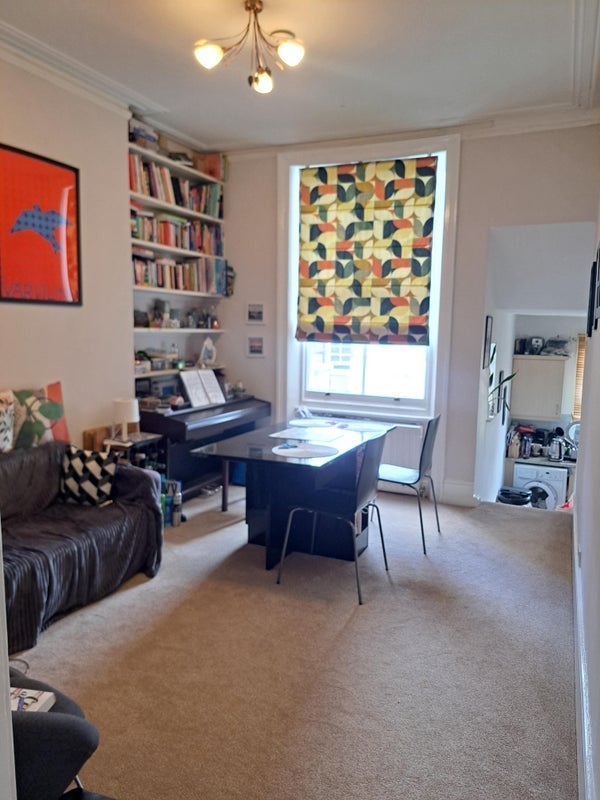 Room Netherwood Road in Greater London