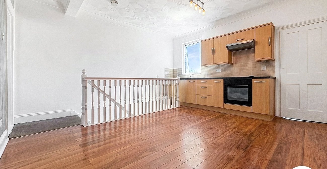 Flat Bryant Road in Strood