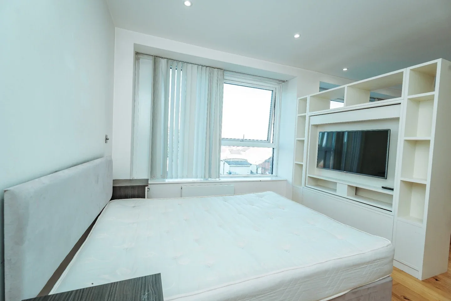 Flat Balfour Road in Greater London