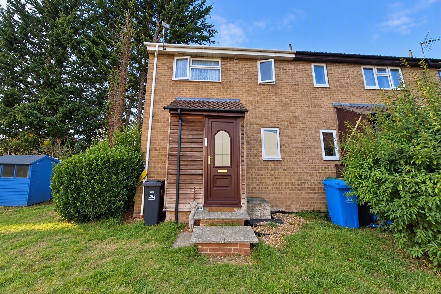House Viscount Walk in Poole