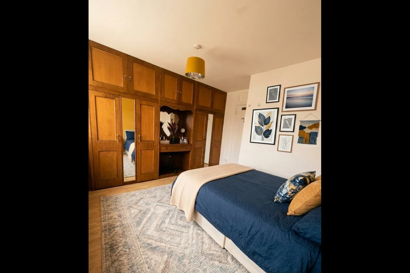 Room Stewarts Road in Greater London
