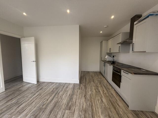 Flat Clarence Street in Swindon