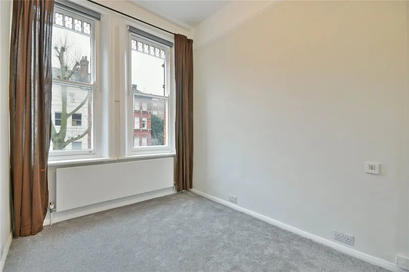 Flat Upper Street in Greater London