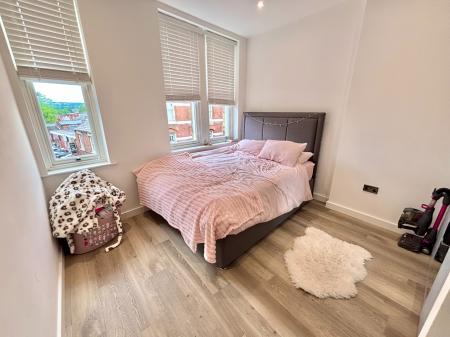 Flat Silver Street in Bury