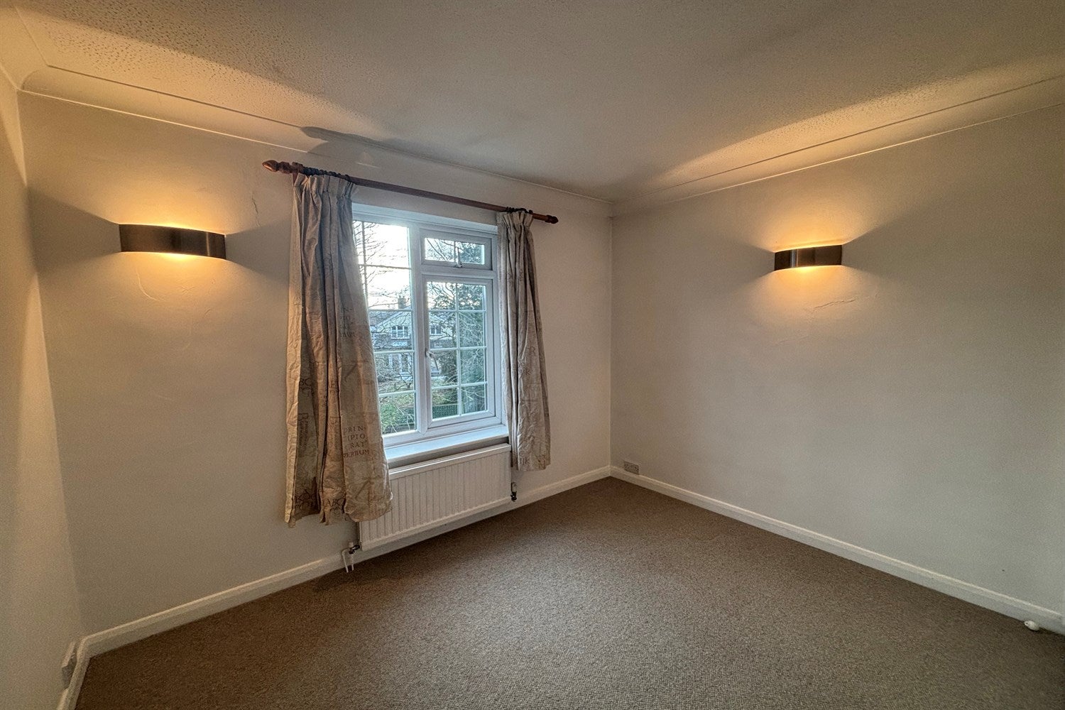 Flat Heathfield Green in Chichester