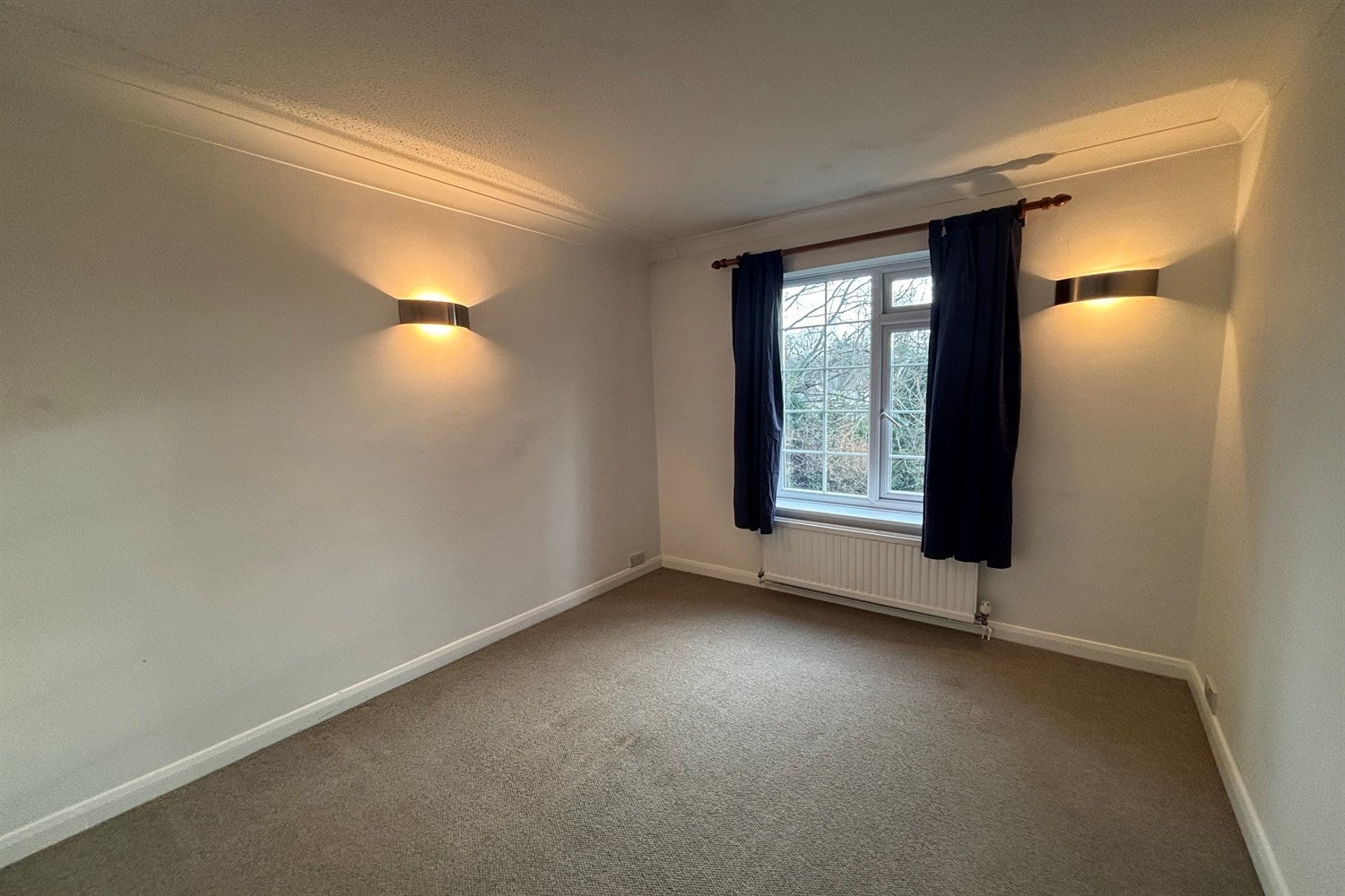 Flat Heathfield Green in Chichester