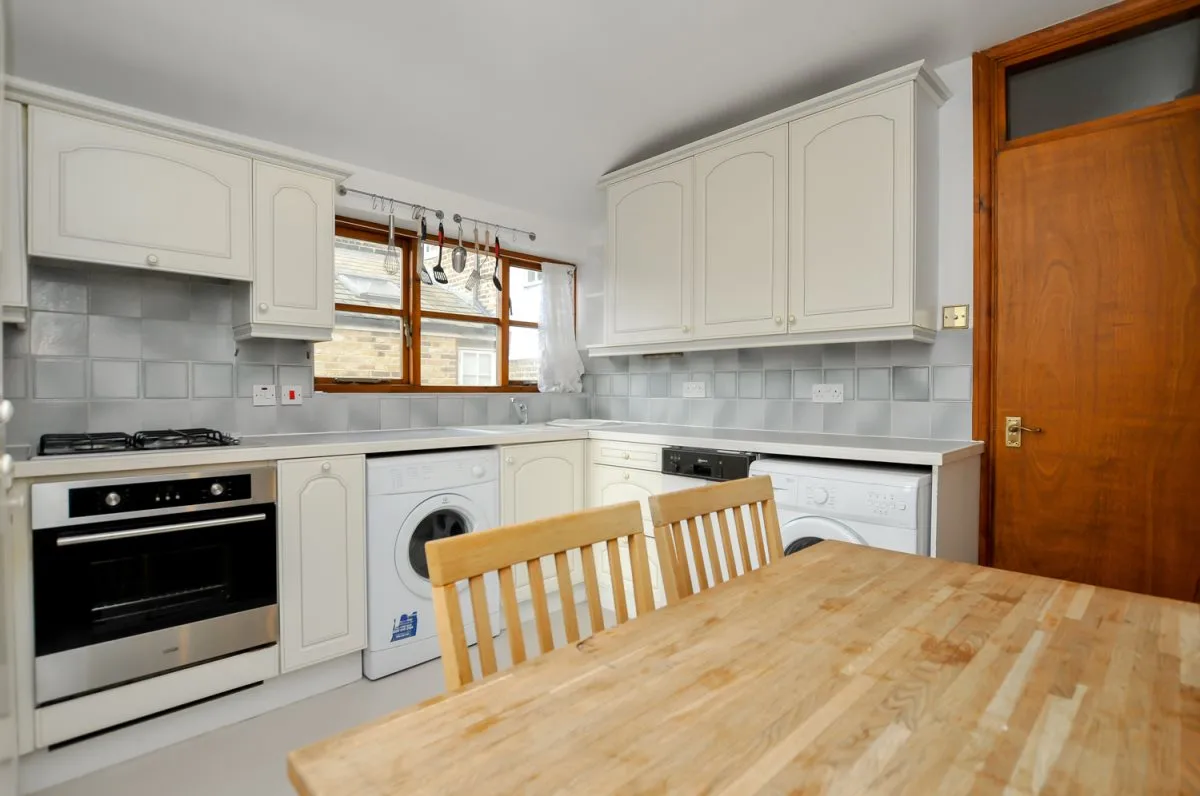 Flat Walford Road in Greater London