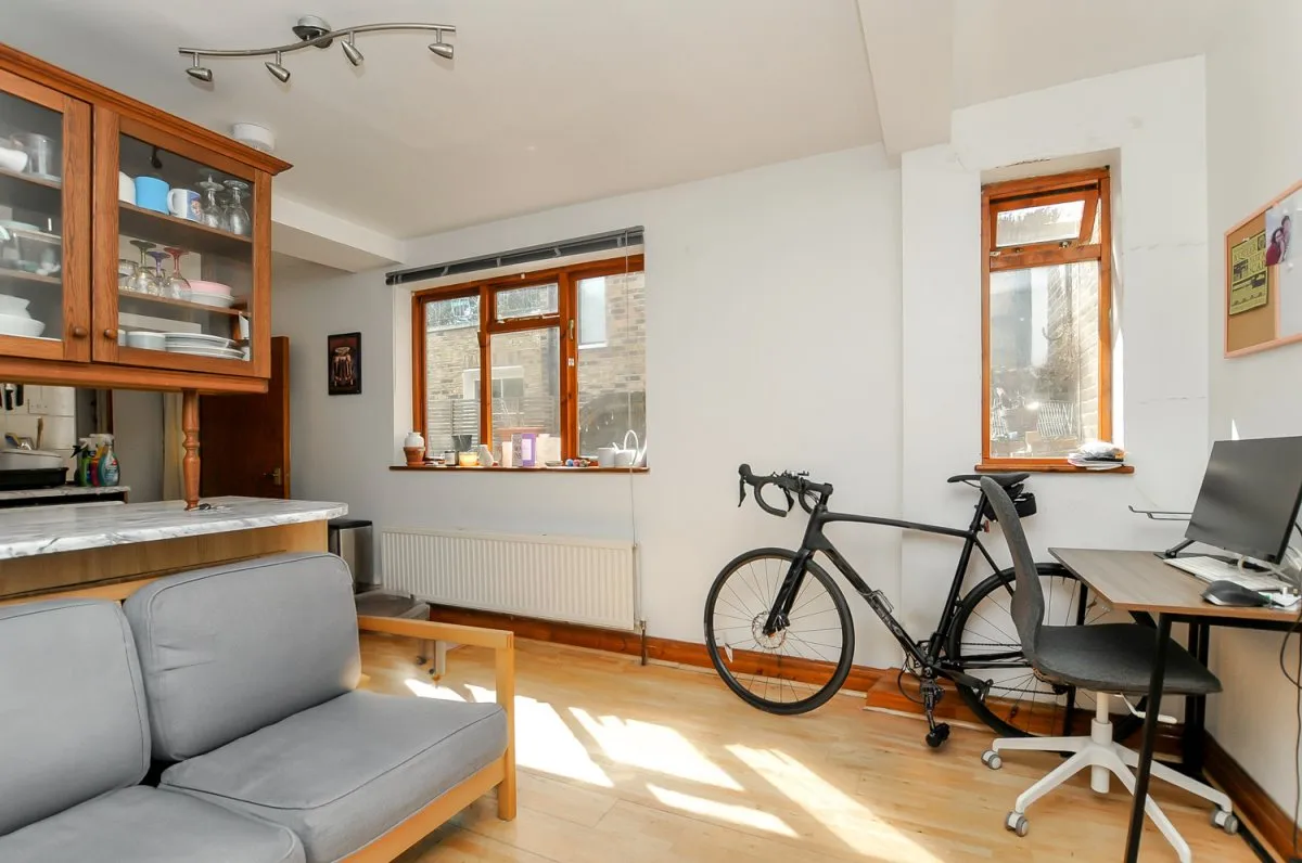 Flat Walford Road in Greater London