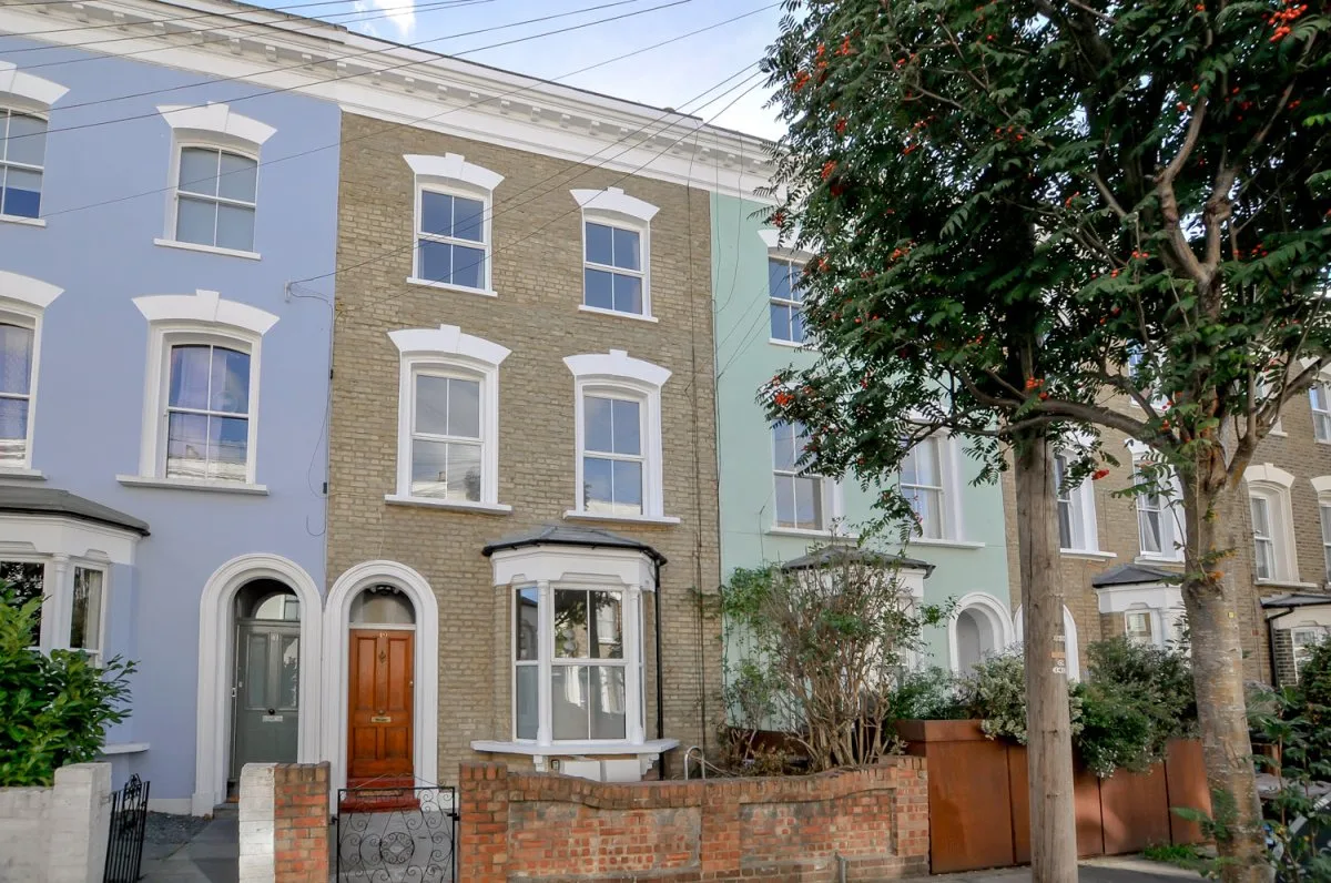 Flat Stoke Newington Church Street in Greater London