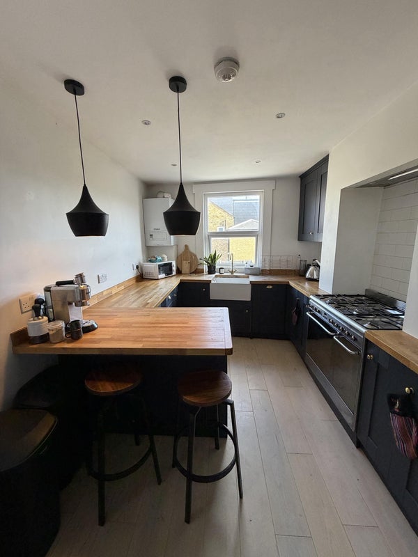 Room Milton Road in Greater London