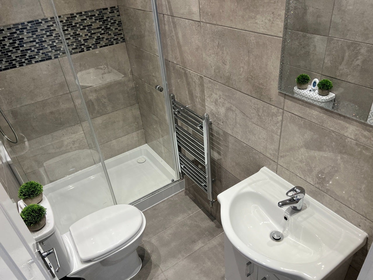 Room Homerton High Street in Greater London