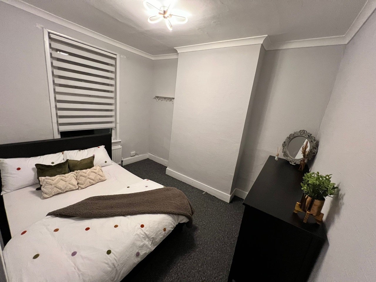 Room Homerton High Street in Greater London