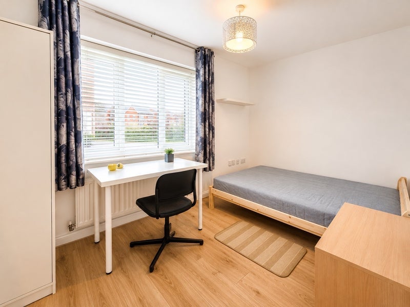 Room Eden Grove in Bristol