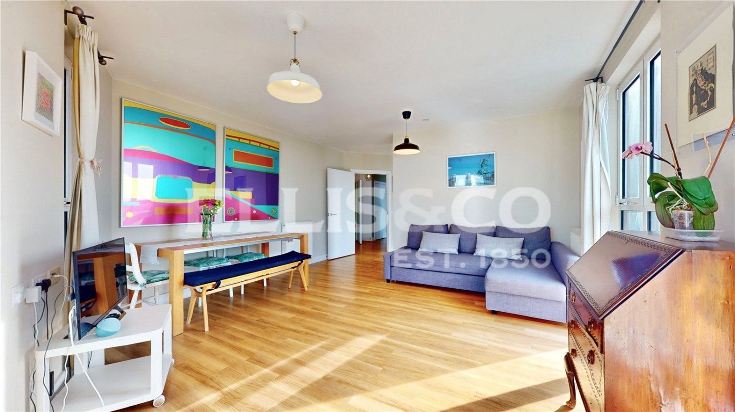 Flat Hatton Road in Greater London