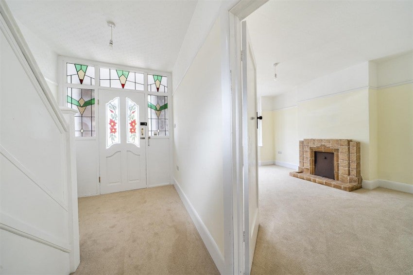 Flat Kendon Drive in Bristol