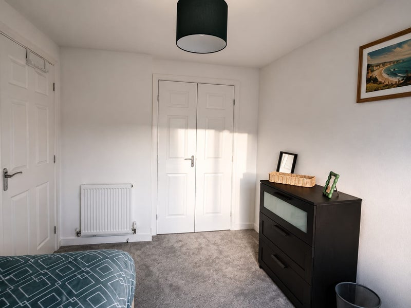 Room Nisbet Drive in City of Edinburgh