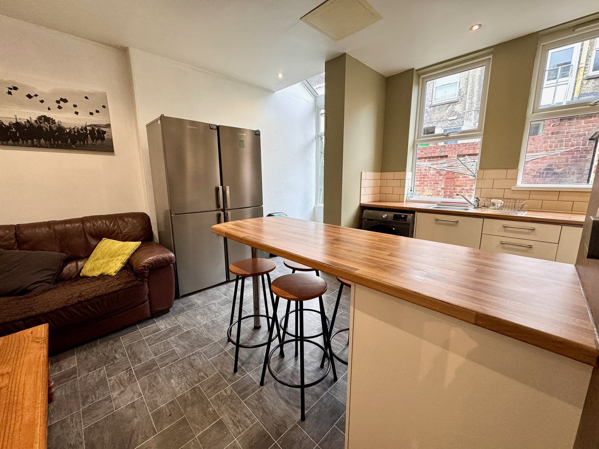 Room Derry Avenue in Plymouth