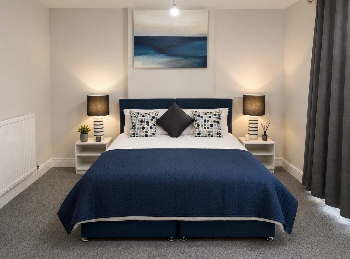 Room Whitworth Road in Swindon