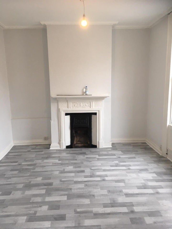Flat Stockwell Green in Greater London