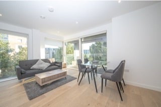 Flat Pentonville Road in Greater London
