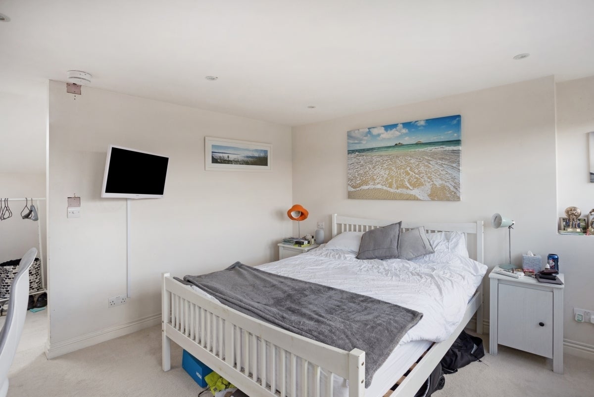 Flat Ashmore Road in City of Westminster