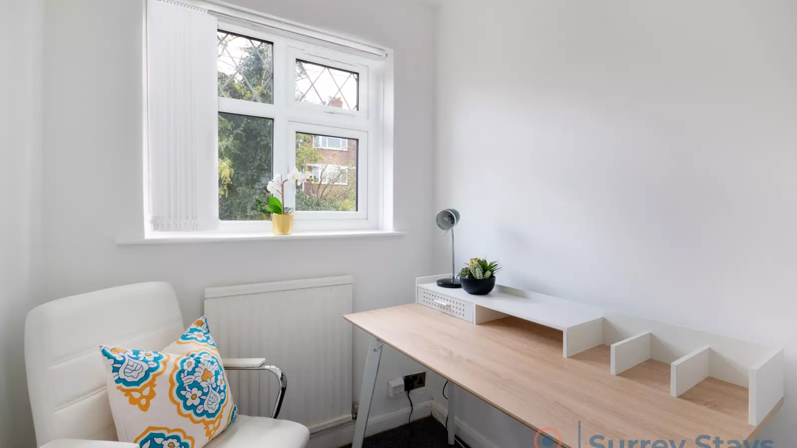 Flat Woodlands Grove in Greater London