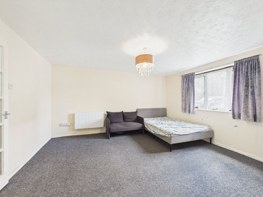 Flat Plumtree Close in Greater London