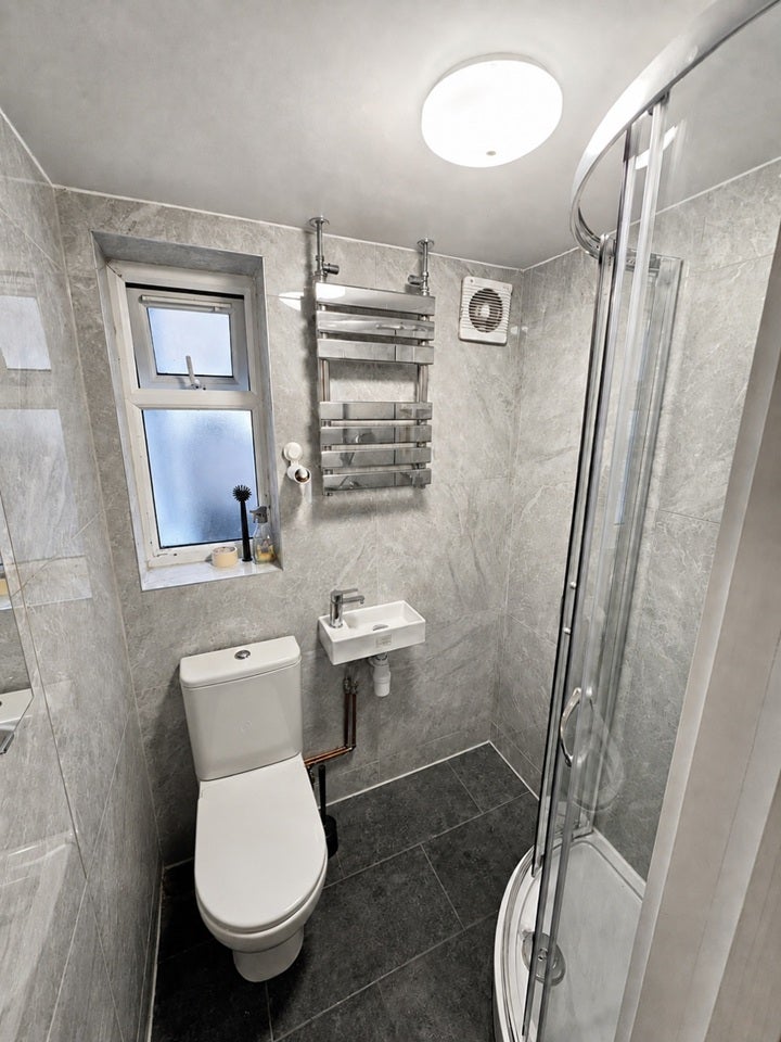 Room Bloomfield Road in Greater London