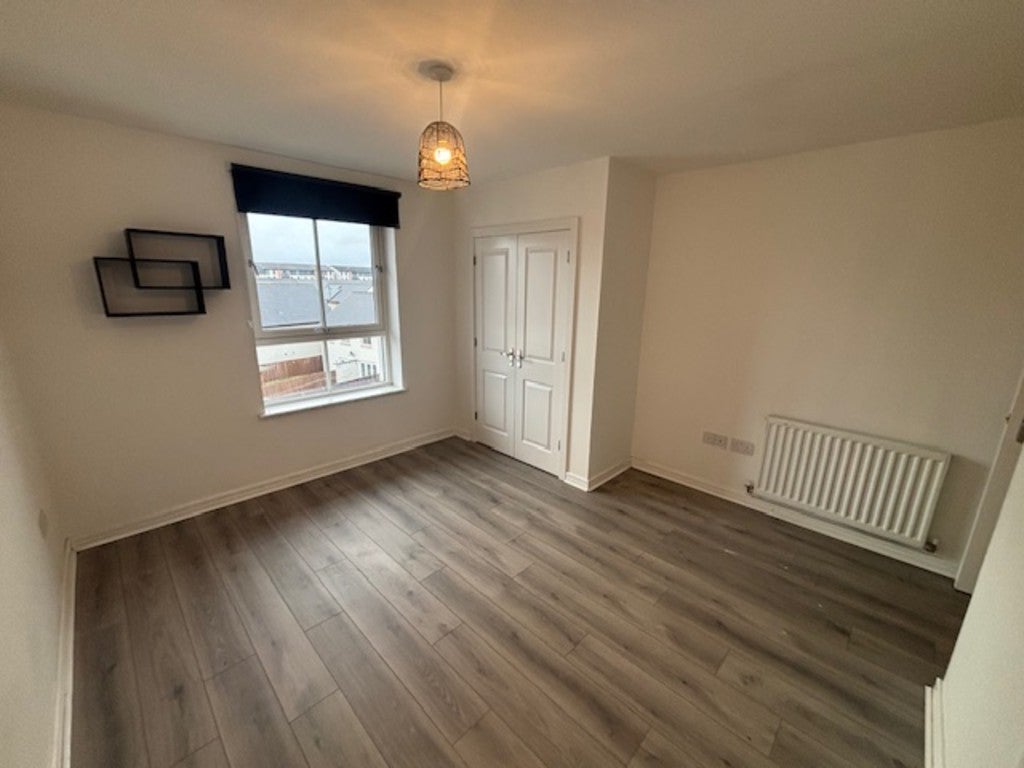 Flat Richmond Park Terrace in Glasgow