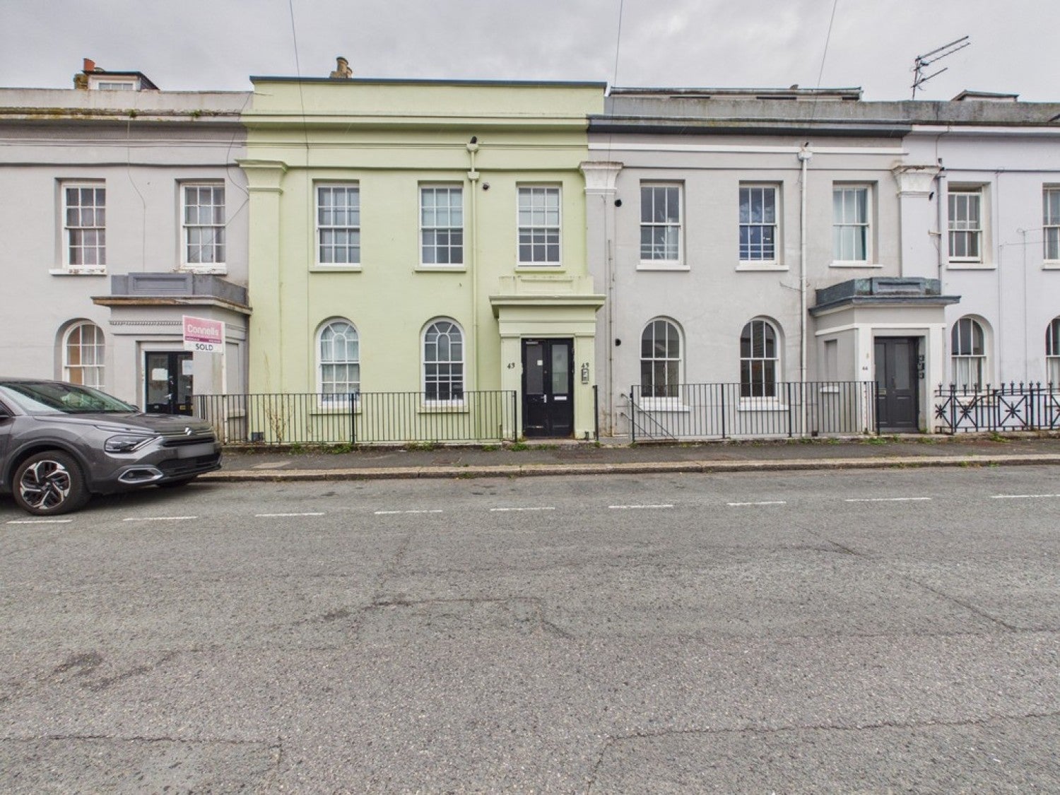 Flat Emma Place in Plymouth