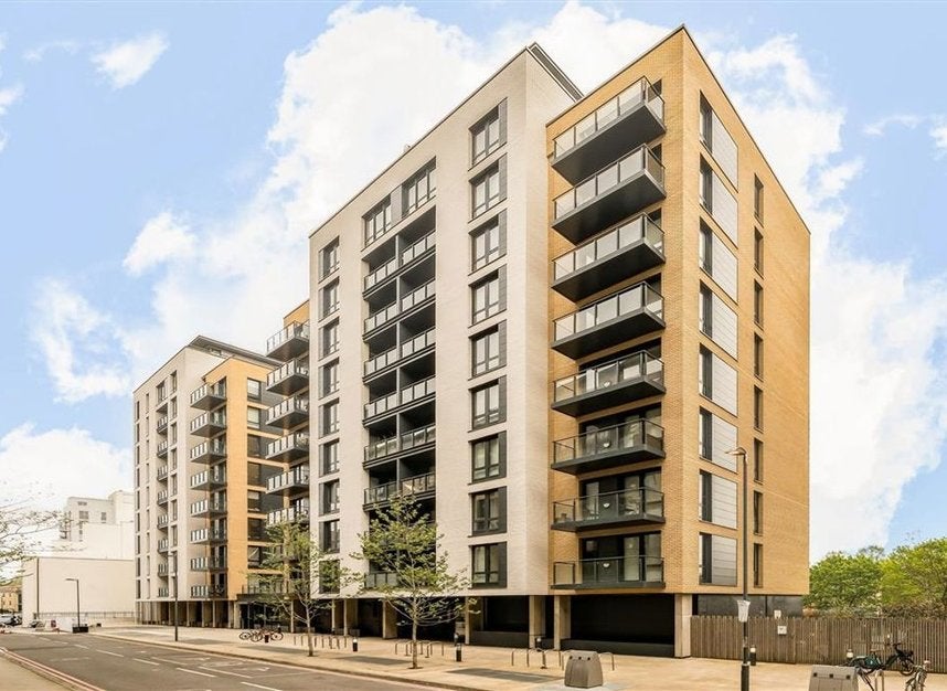 Flat Palmers Road in Greater London